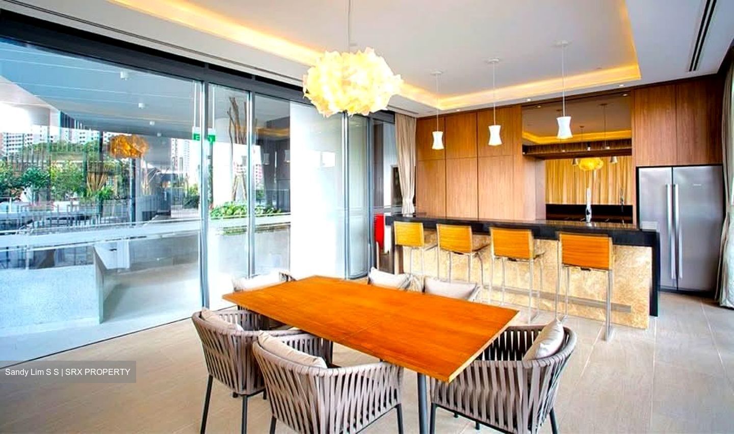 Centro Residences (D20), Condominium #576761571
